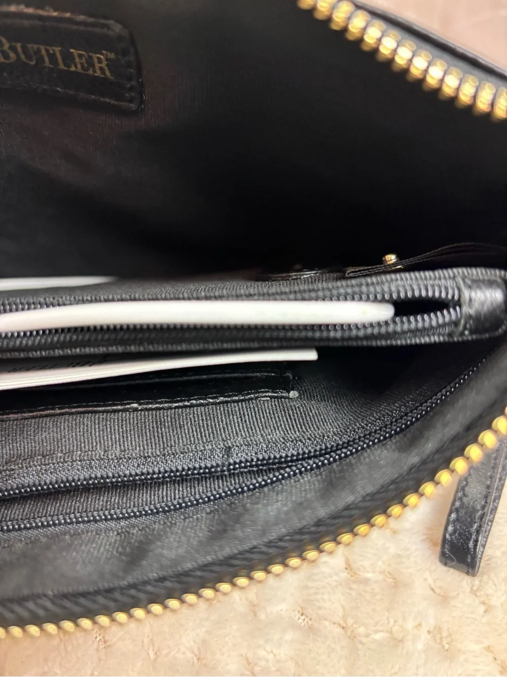 H&Butler Mighty Purse Diamond Black Leather Wristlet w/ Built-in Phone Charger - Picture 9 of 16
